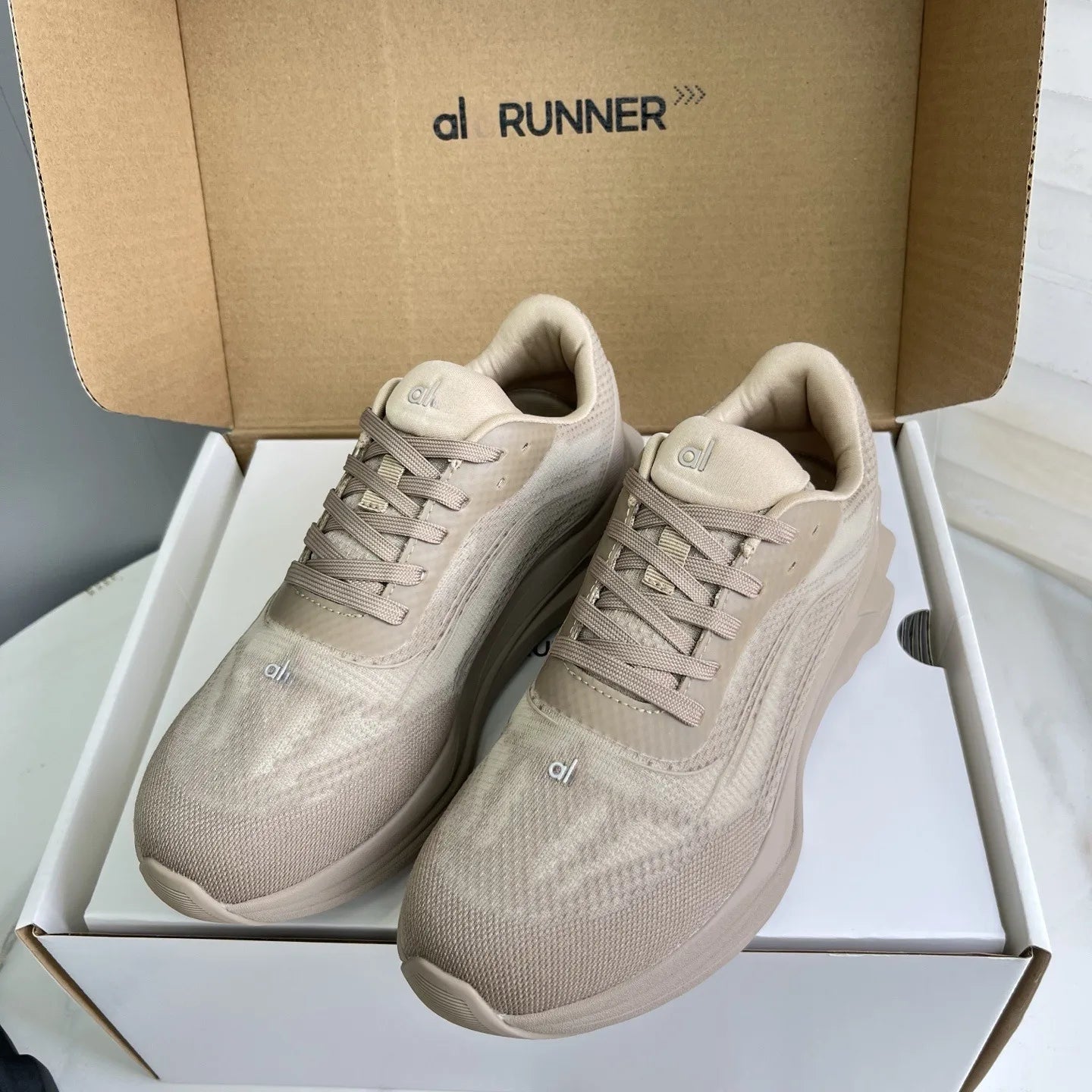 Yoga running shoes professional marathon men's sports breathable and lightweight women's casual comfortable sports non-slip spor