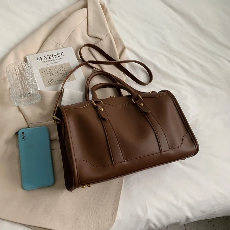 Women's Bags Large Capacity Travel Bag Sports Gym Bag Outdoor Shoulder Crossbody Bag Weekend Duffle Bag Female Handbag and Purse