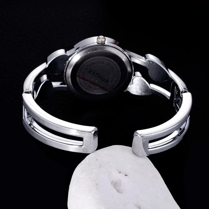 Women Vintage Heart Watch Design Quartz Fashion Silver Classic Crystal Stainless Steel Luxury Wristwatch Mujer Relogios Feminine