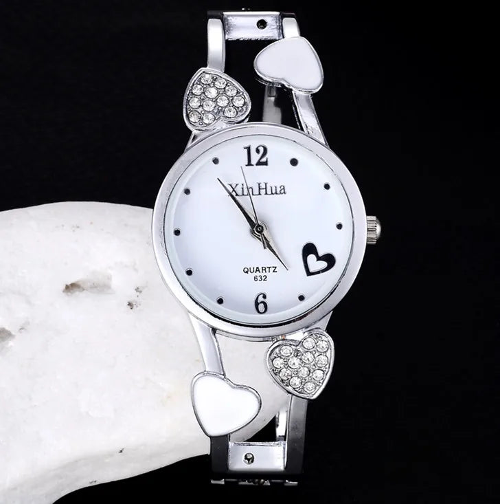 Women Vintage Heart Watch Design Quartz Fashion Silver Classic Crystal Stainless Steel Luxury Wristwatch Mujer Relogios Feminine