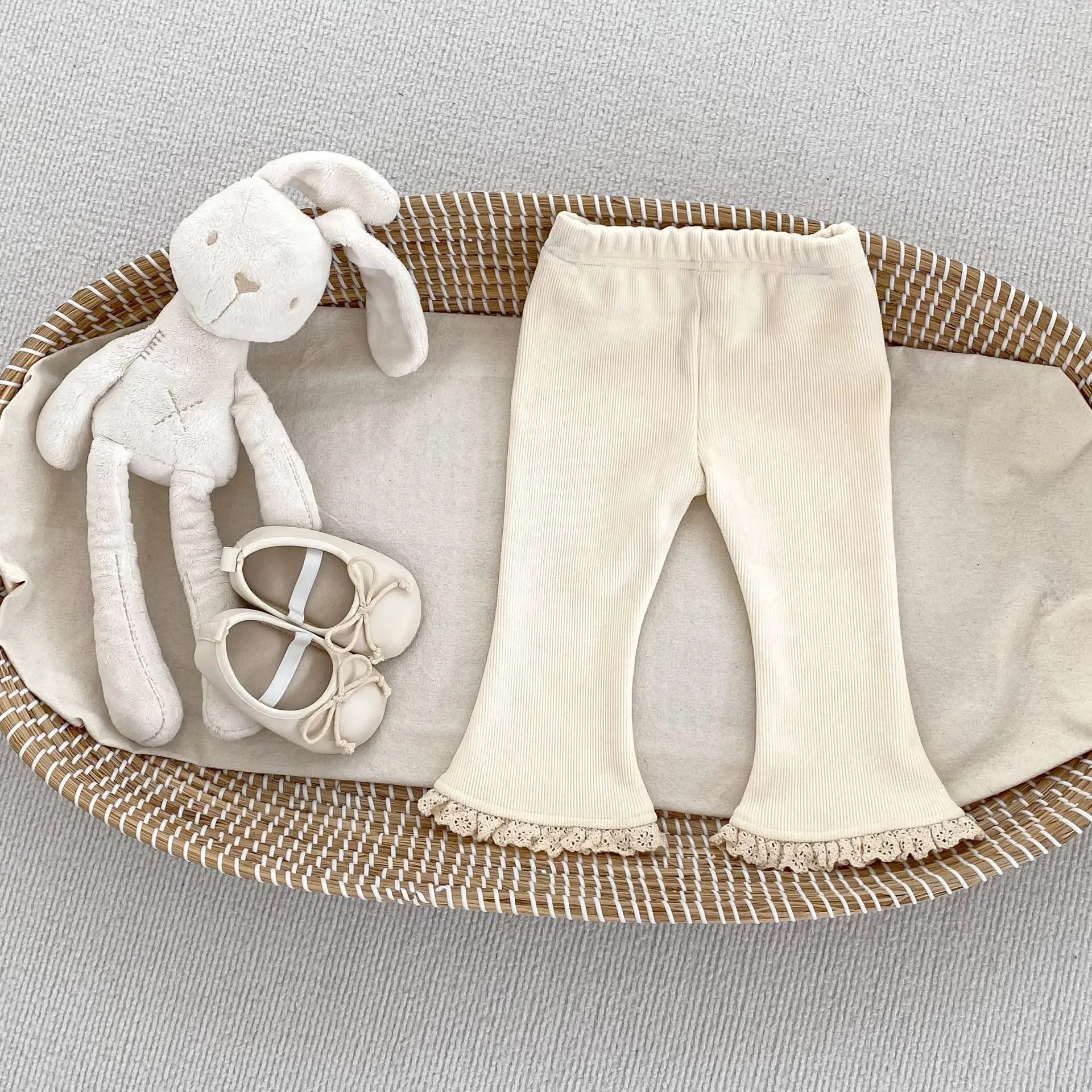 2025 Autumn Collection Girls' Velvet Bellbottom Pants with Western Style Lace Pants, Versatile Warm Baby Girls' Casual Pants