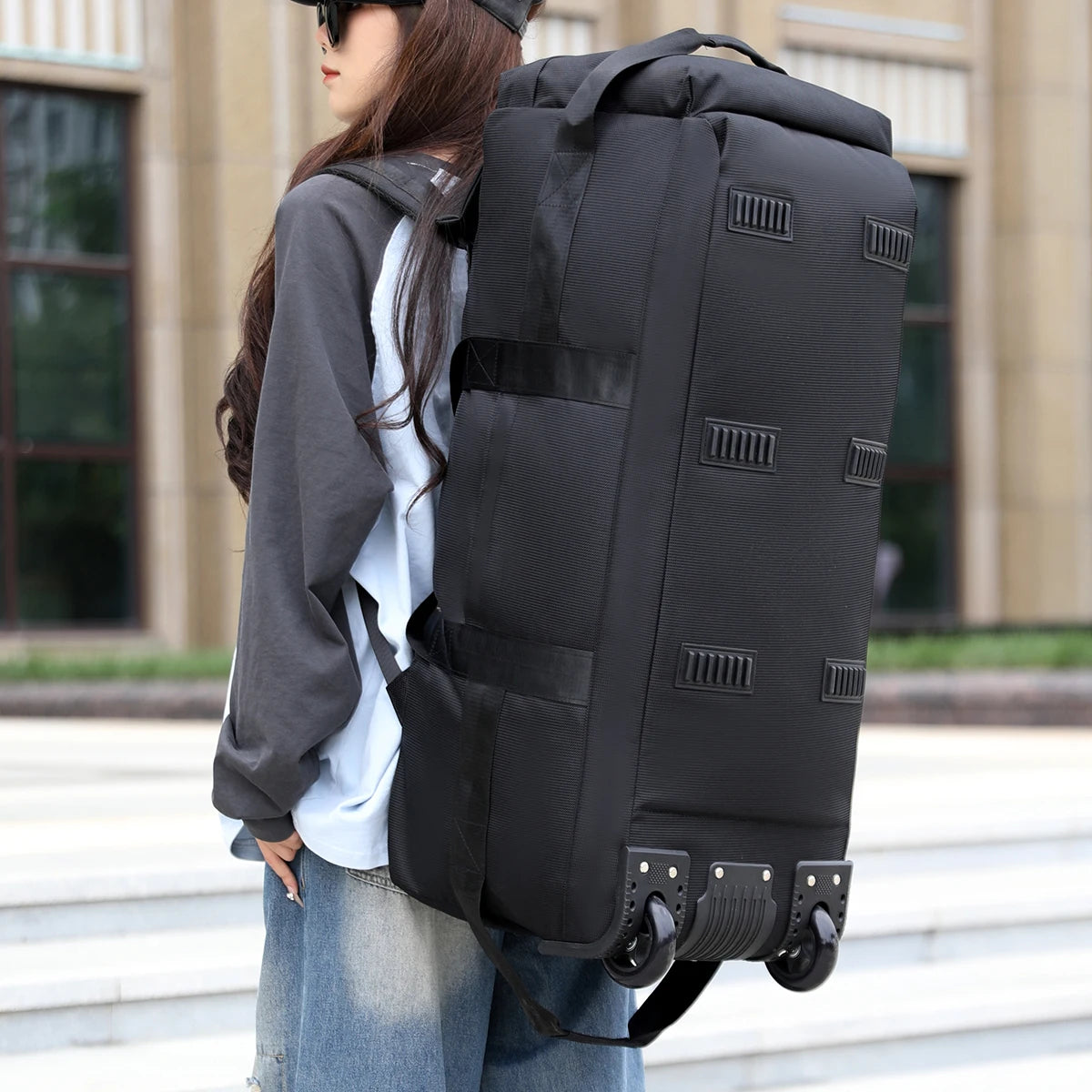 Travel Bag, Large-Capacity Handbag, Portable Outdoor Hand Luggage, Roller Travel Bag, Convenient and Practical Unisex Duffel Bag