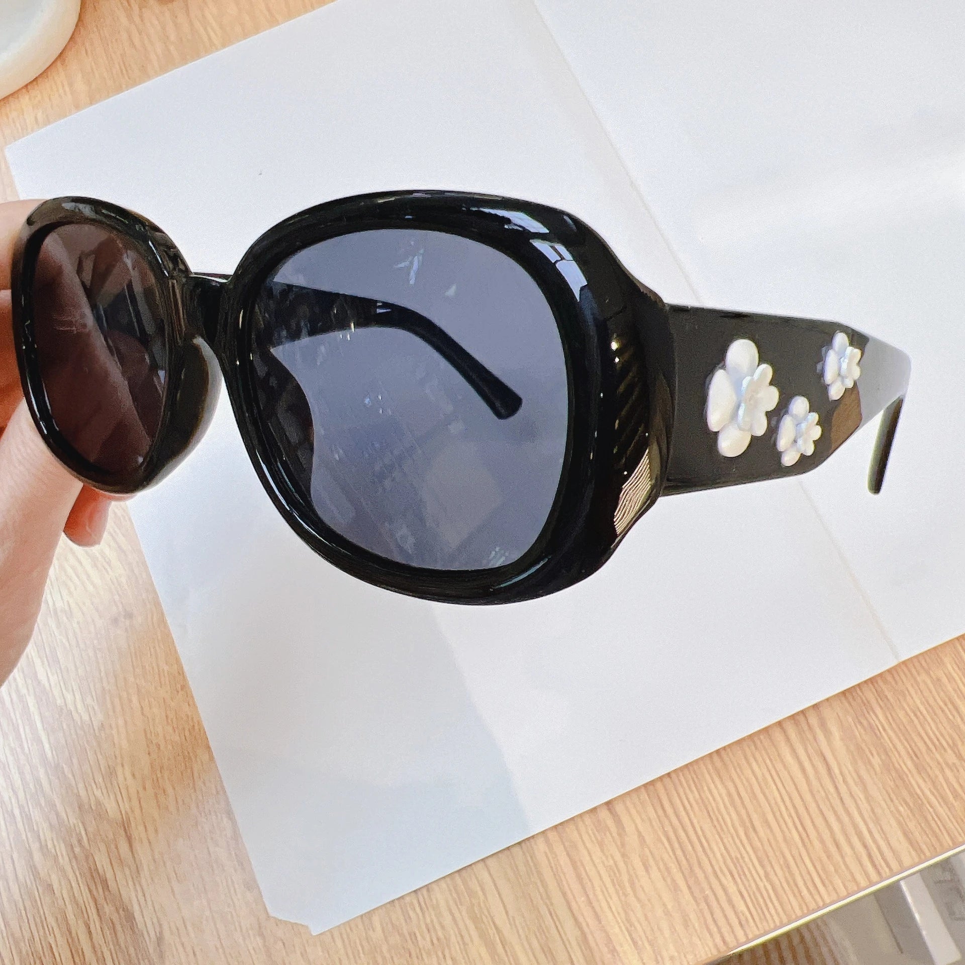 Small Frame Sunglasses for Women Fancy Sunglass Female Ladies Luxury Designer Vintage Gafas De Sol UV400 2025 New Sun Glasses