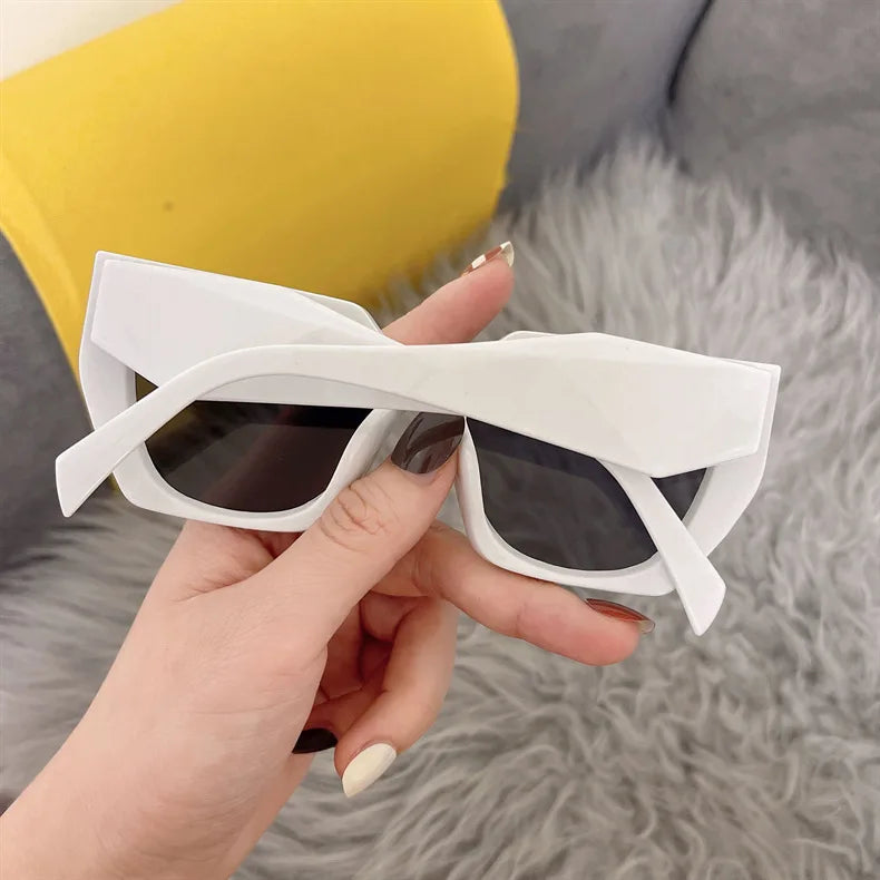 New Small Sunglasses Women Trendy Brand Sun Glasses Female Designer Vintage Eyewear Men Square Glasses UV400 Oculos De Sol