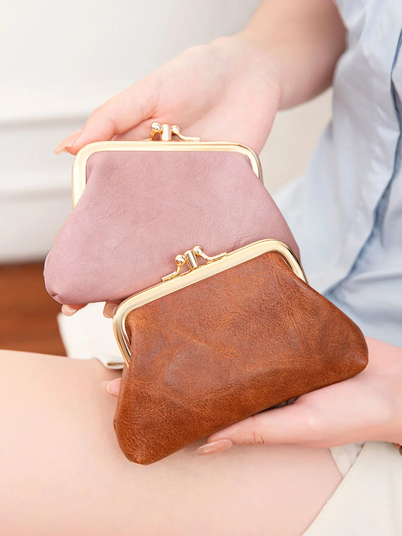 Cute Clip Lock Women's Coin Purse Retro Solid Color Bifold Kiss Lock Small Wallet Simple PU Leather Lipstick Portable Pocket Bag