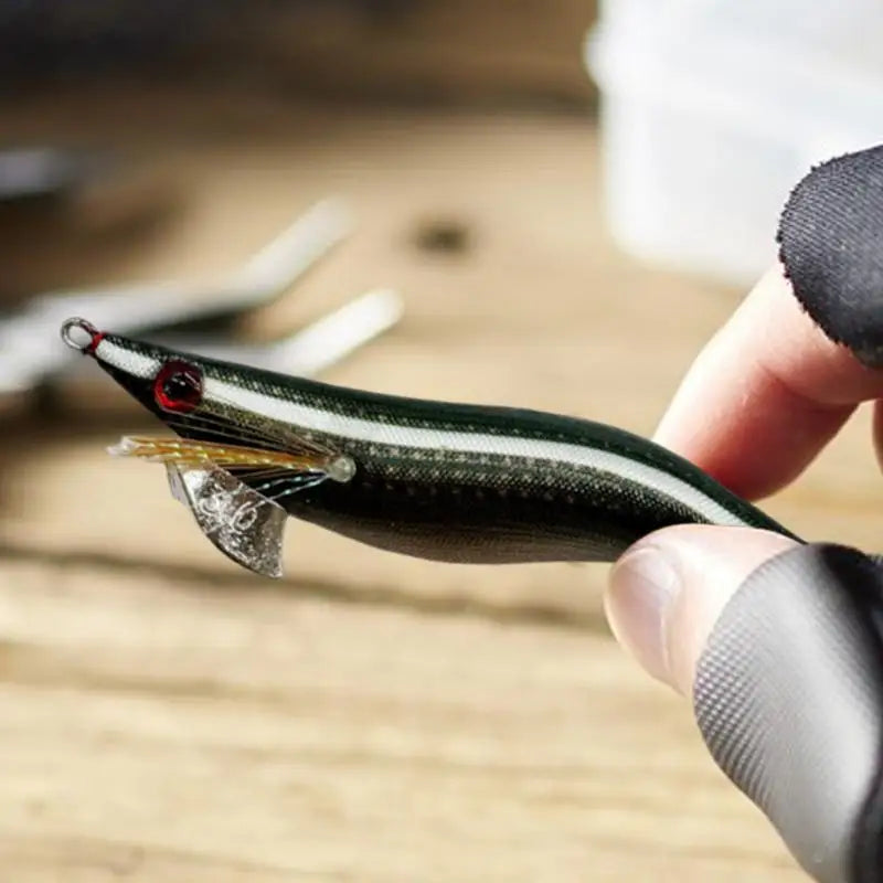 Glowing Squid Jigs Saltwater Shrimp Lures Fluorescent Artificial Fishing Baits Realistic Freshwater Fish Luring Tools supplies