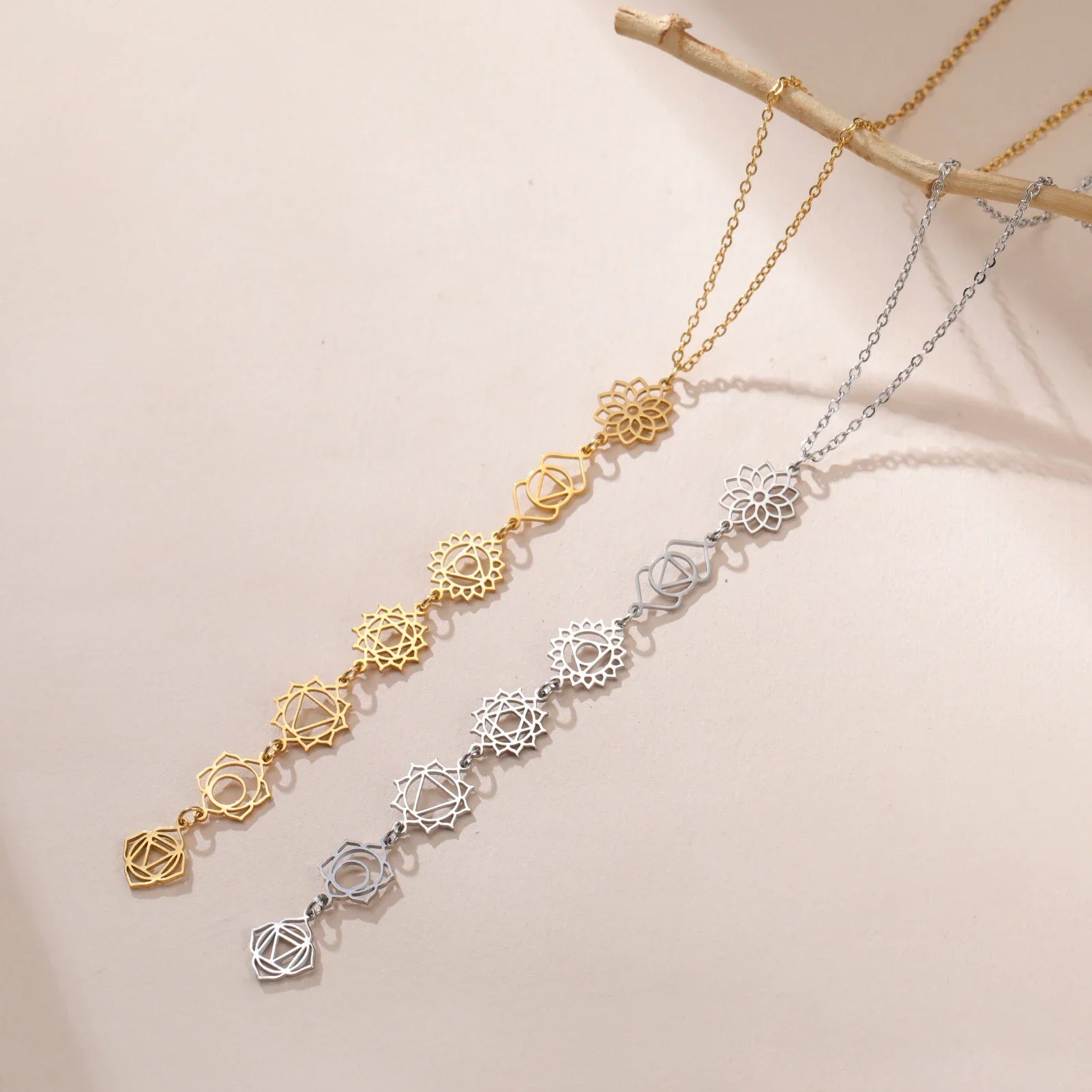 Cazador Stainless Steel 7 Chakra Flower Pendants Necklaces for Women Yoga Meditation Jewelry Amulet Necklaces Birthday Gift 2025