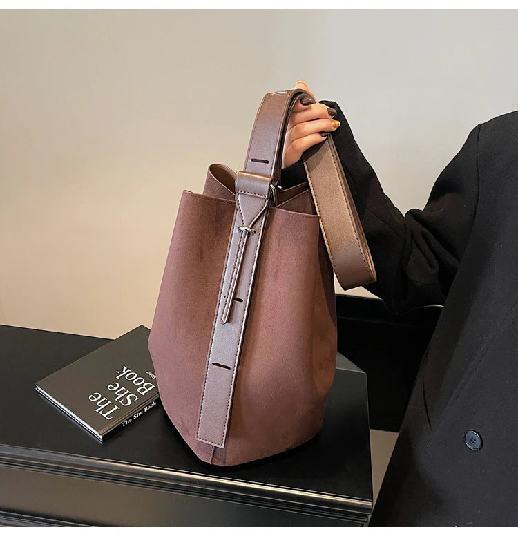 Retro Frosted Buet Bag Large Capaci Commuter Women's Single oulder Slant Cross Bag Soft PU Material Buet ape