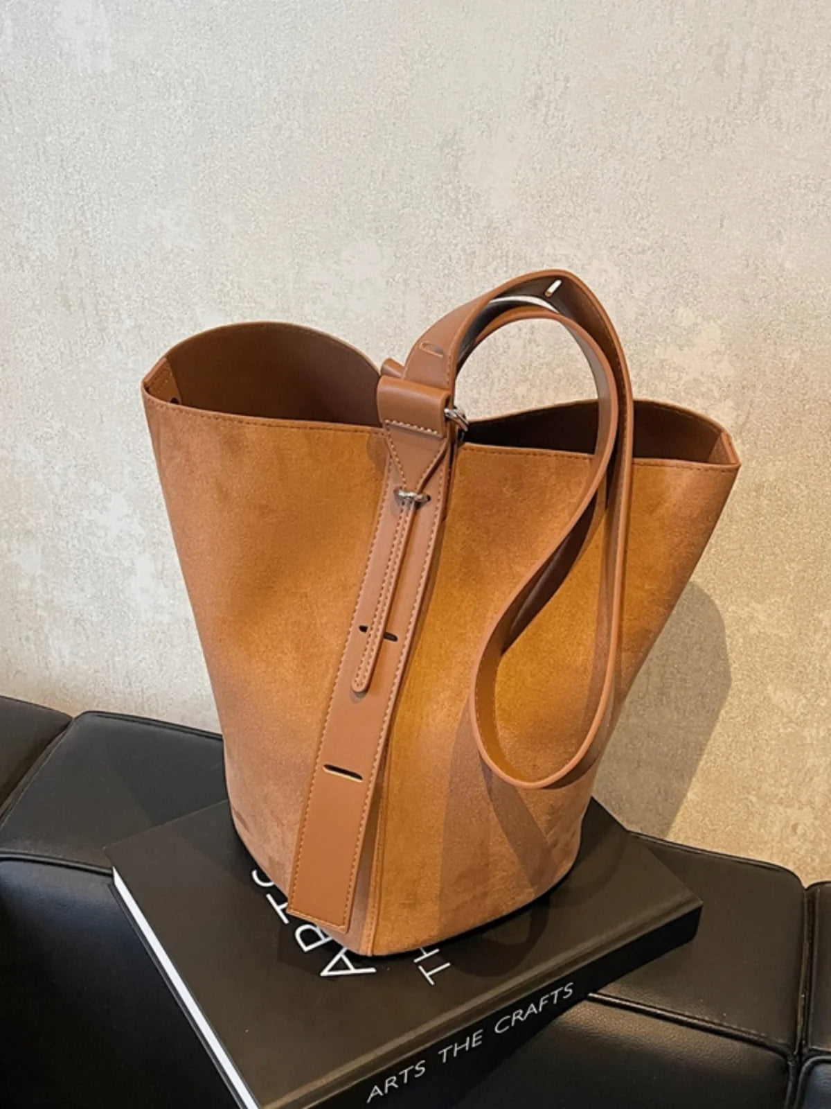 Retro Frosted Buet Bag Large Capaci Commuter Women's Single oulder Slant Cross Bag Soft PU Material Buet ape