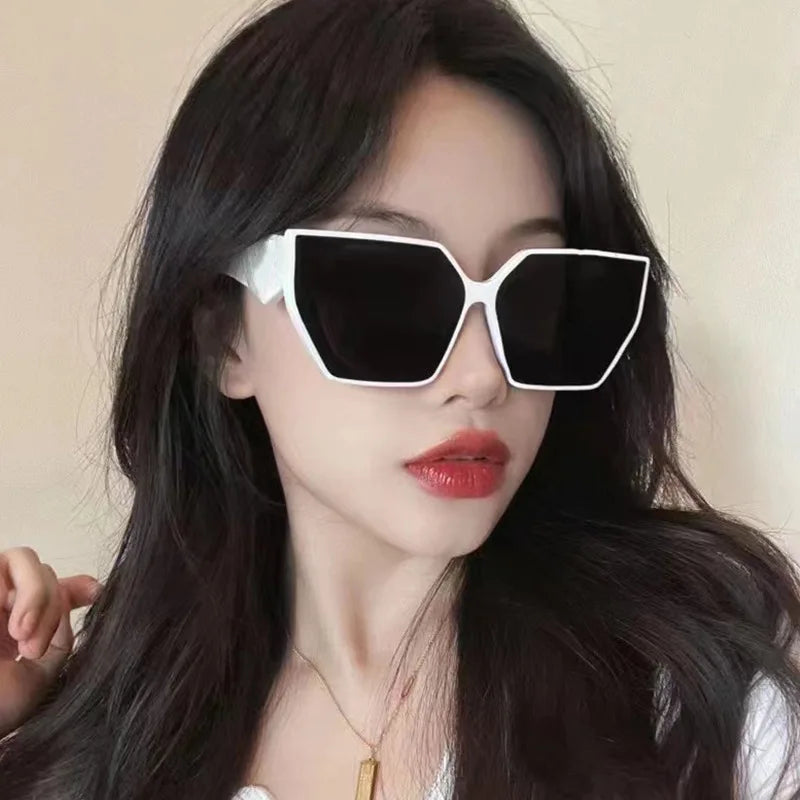New Small Sunglasses Women Trendy Brand Sun Glasses Female Designer Vintage Eyewear Men Square Glasses UV400 Oculos De Sol
