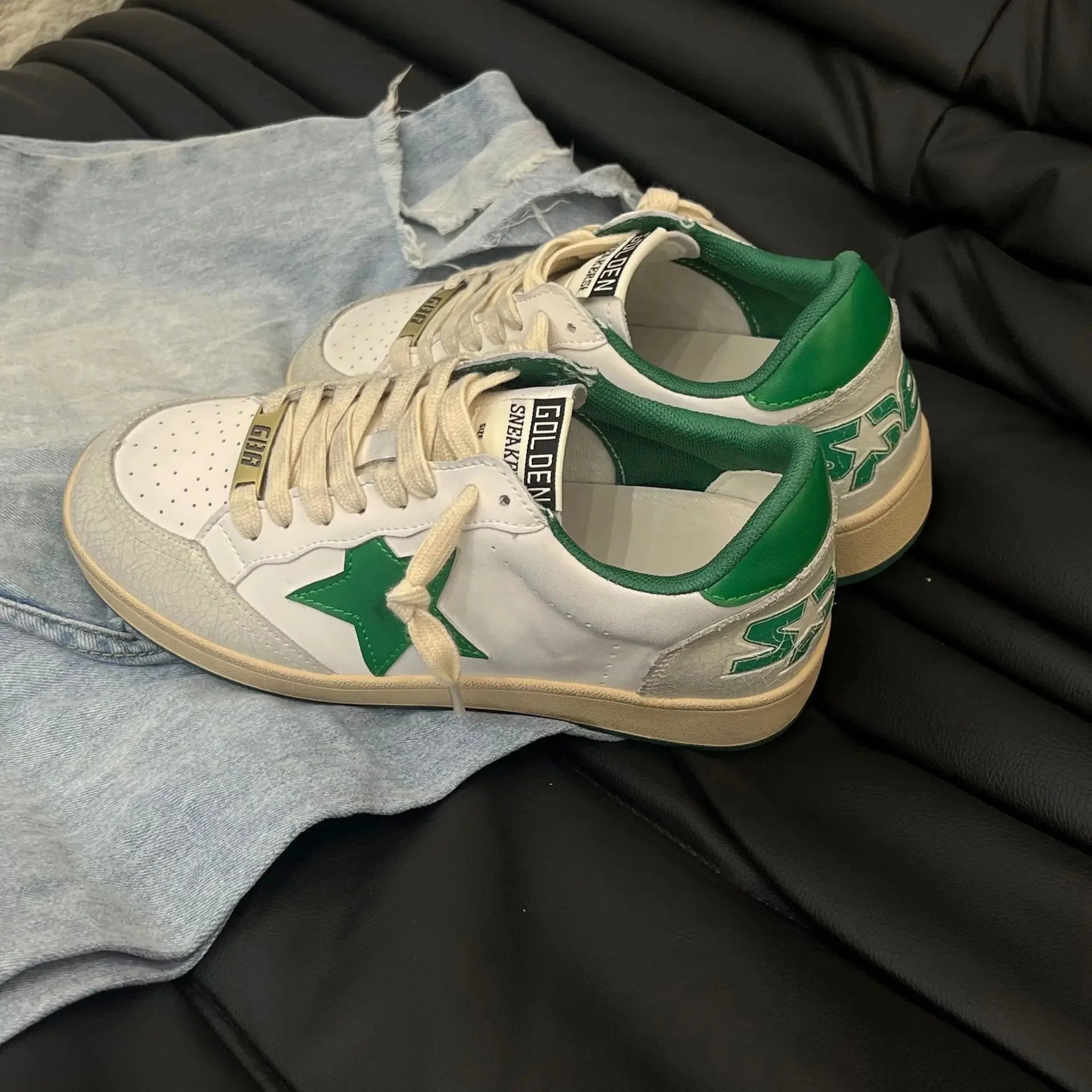 Fashionable Casual Star Shoes Spring 2025 New Arrival Distressed Soles Preppy Style White Shoes For Adults Rubber Soles