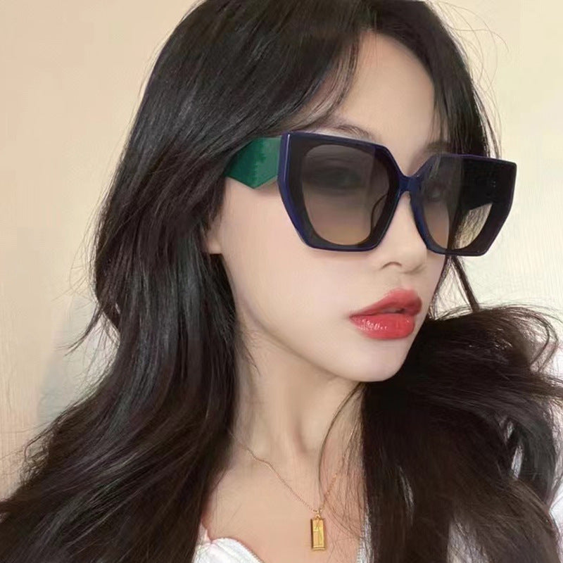New Small Sunglasses Women Trendy Brand Sun Glasses Female Designer Vintage Eyewear Men Square Glasses UV400 Oculos De Sol