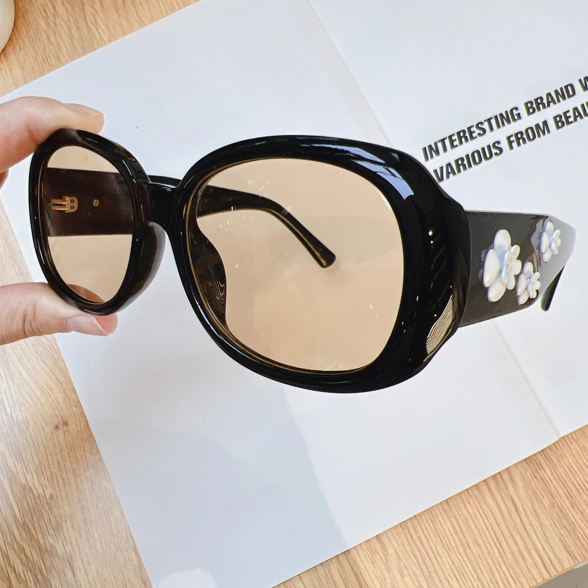 Small Frame Sunglasses for Women Fancy Sunglass Female Ladies Luxury Designer Vintage Gafas De Sol UV400 2025 New Sun Glasses