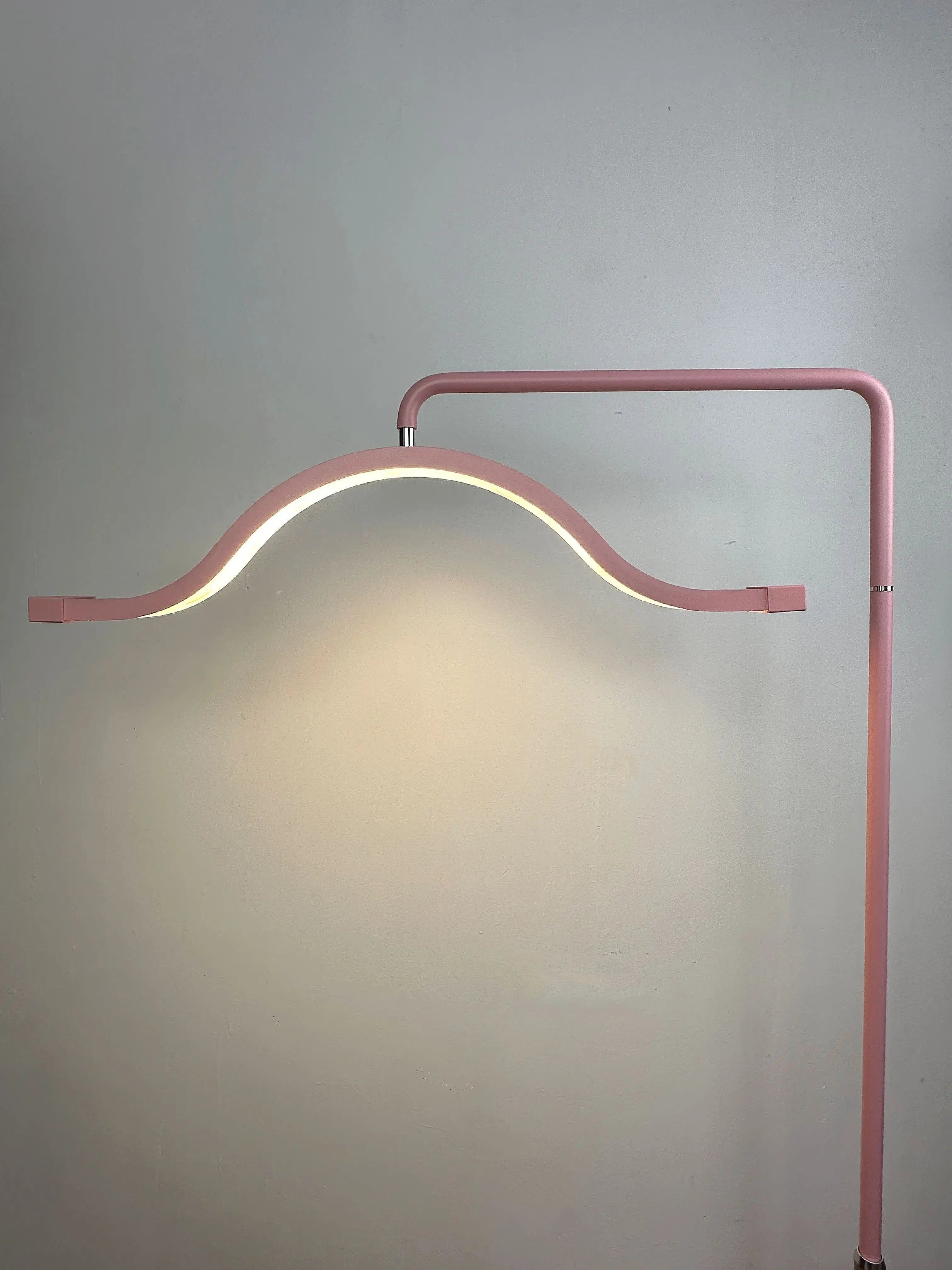 Fosoto 45W Half-Moon LED Floor Lamp – Shadow-Free Ring Light for Lashes, Facials, Tattoo, and Video Streaming