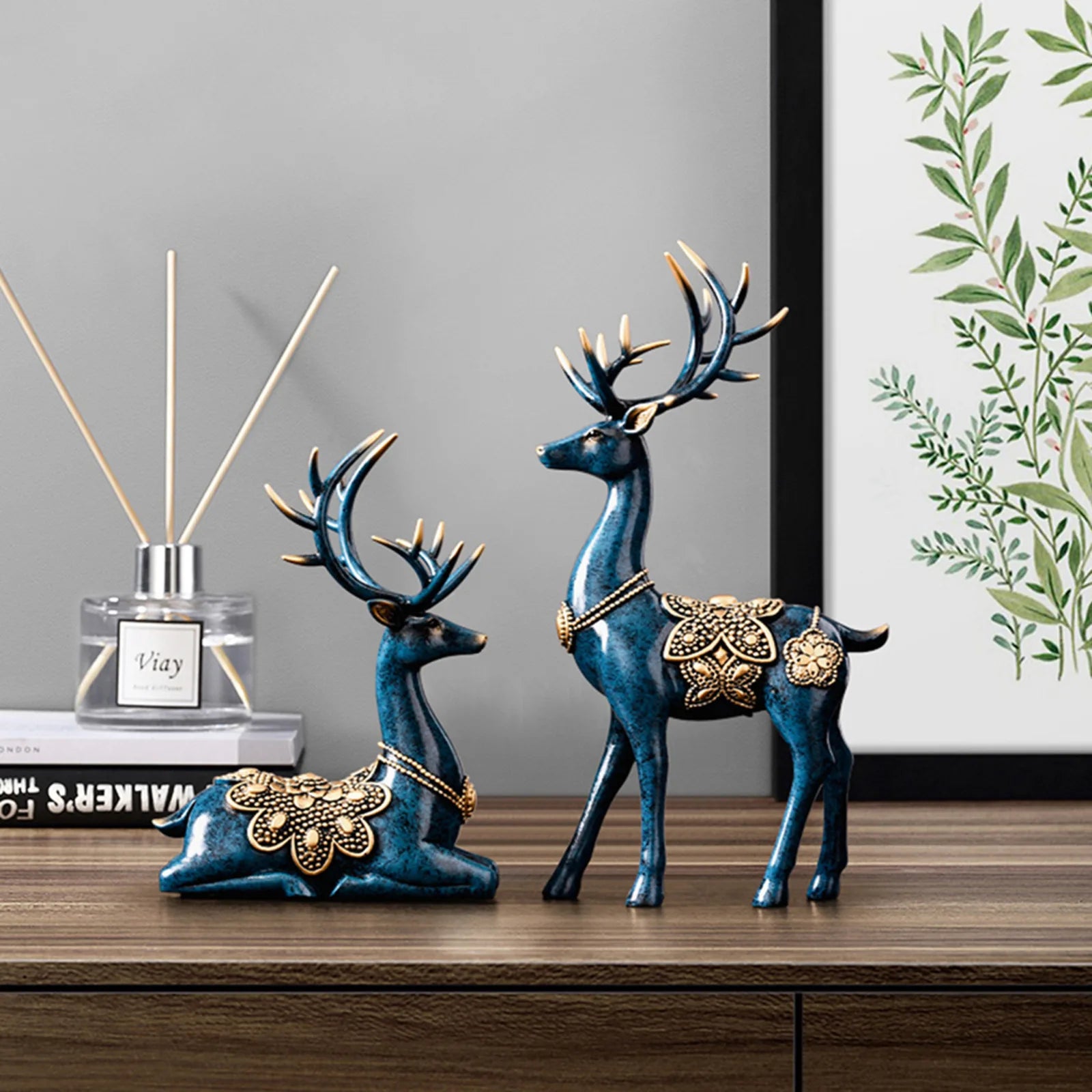 Reindeer Statue Resin Deer Figurine Sculpture Ornament Home Office Art Decoration