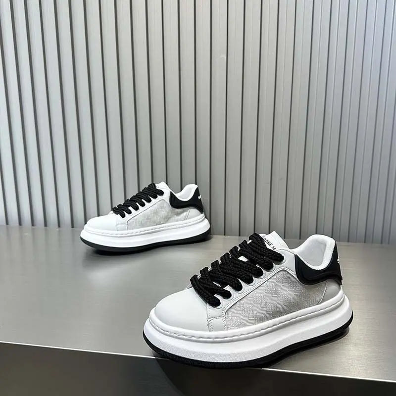 Fashion Footwear for Men Made of Leather Fabric Breathable Height-Increasing Flat Platform Shoe New Designer Casual Sports Shoe