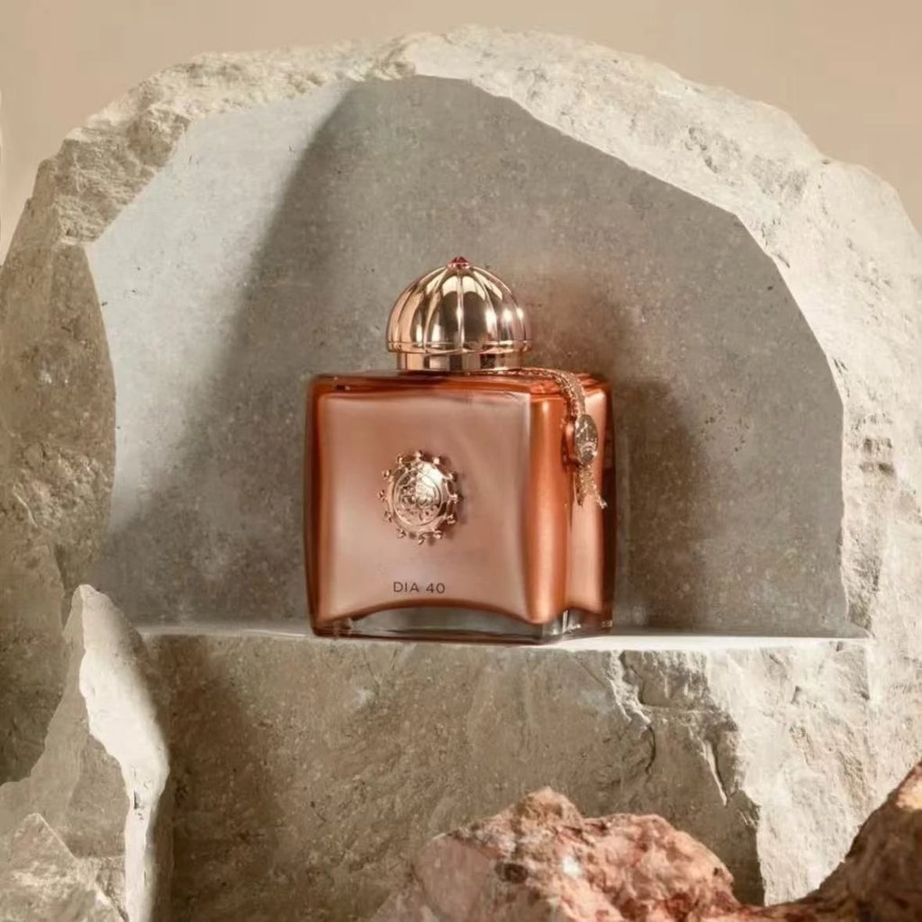 Long Lasting Fragrance 100ML High Quality Brand  tone Rich and charming floral and fruity fragrance body spray for women