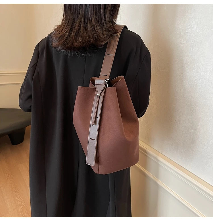 Retro Frosted Buet Bag Large Capaci Commuter Women's Single oulder Slant Cross Bag Soft PU Material Buet ape