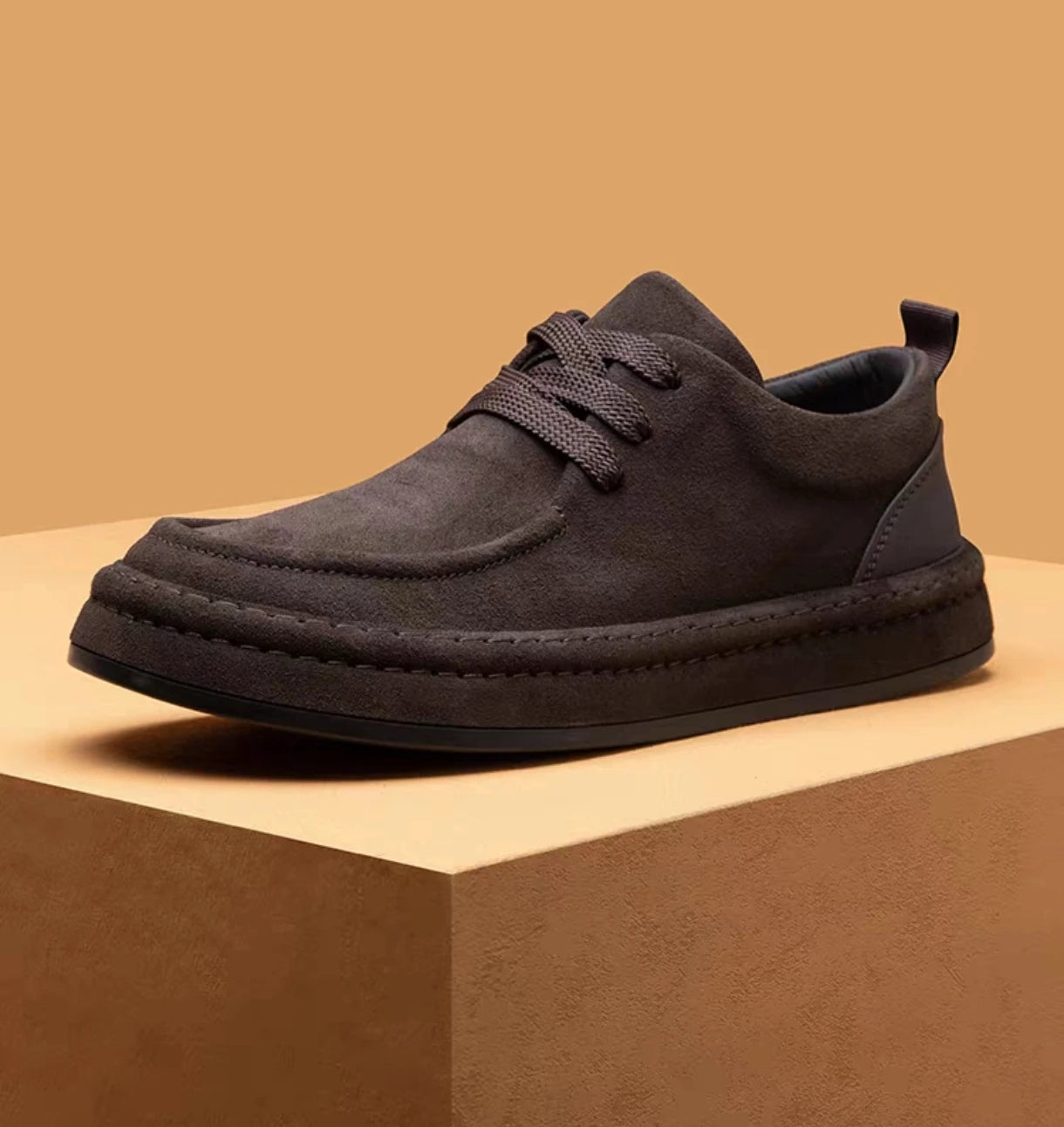 Men's Shoes Are Fashionable Brown Casual Shoes Made of Durable Suede Material Comfortable Walking Shoes Suitable for Daily Wear
