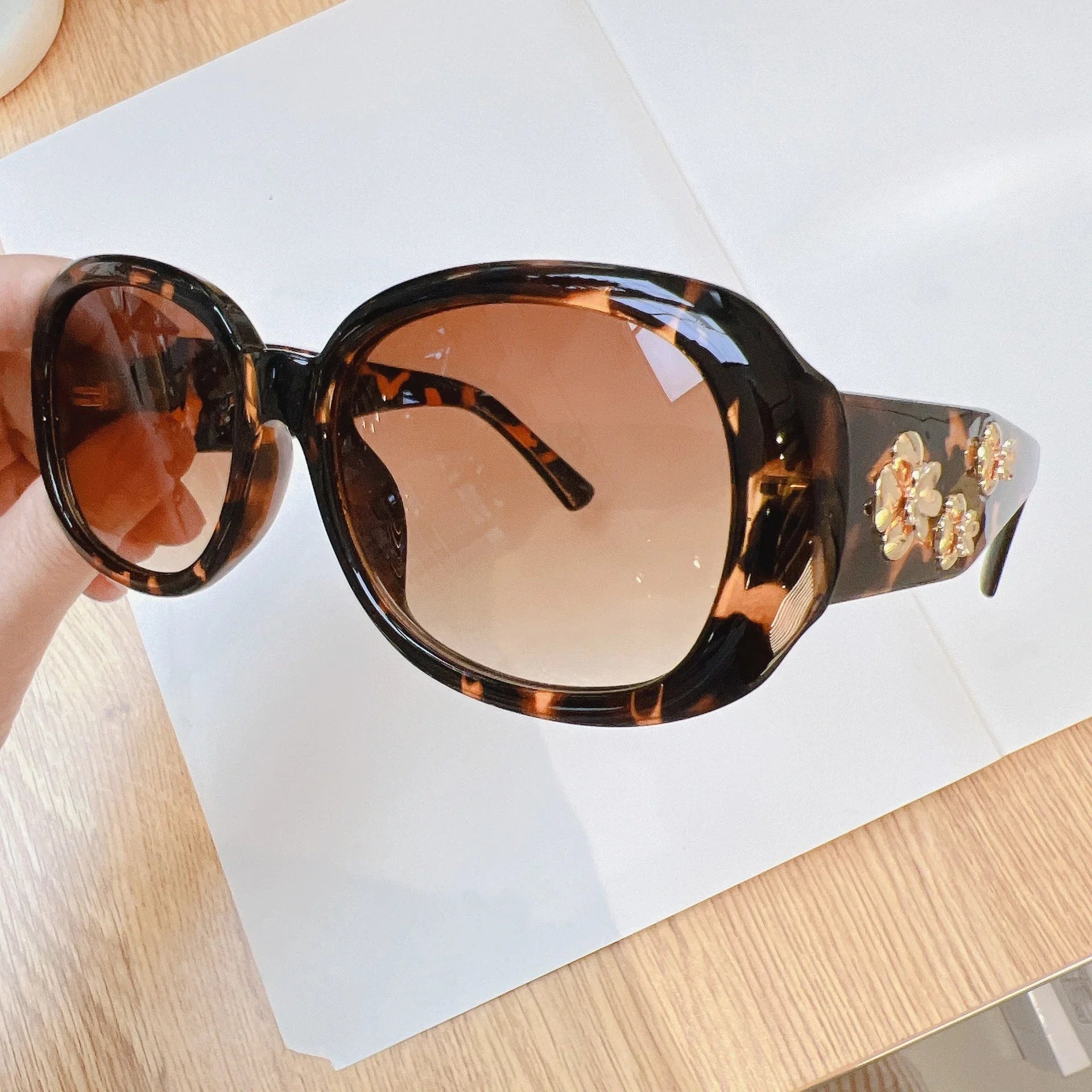 Small Frame Sunglasses for Women Fancy Sunglass Female Ladies Luxury Designer Vintage Gafas De Sol UV400 2025 New Sun Glasses