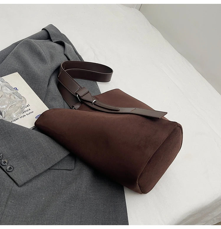 Retro Frosted Buet Bag Large Capaci Commuter Women's Single oulder Slant Cross Bag Soft PU Material Buet ape