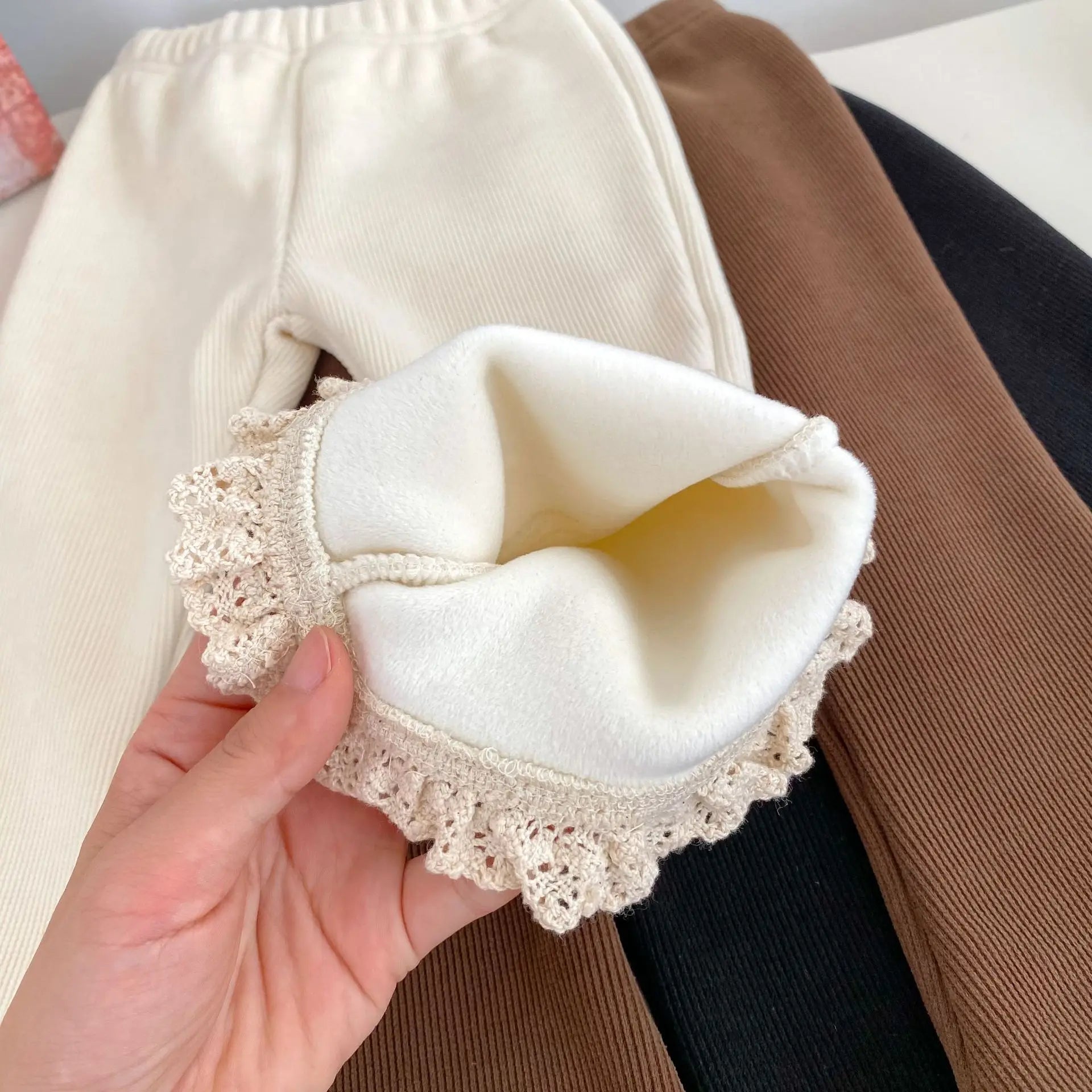 2025 Autumn Collection Girls' Velvet Bellbottom Pants with Western Style Lace Pants, Versatile Warm Baby Girls' Casual Pants