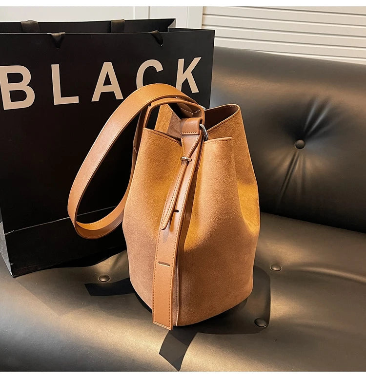 Retro Frosted Buet Bag Large Capaci Commuter Women's Single oulder Slant Cross Bag Soft PU Material Buet ape