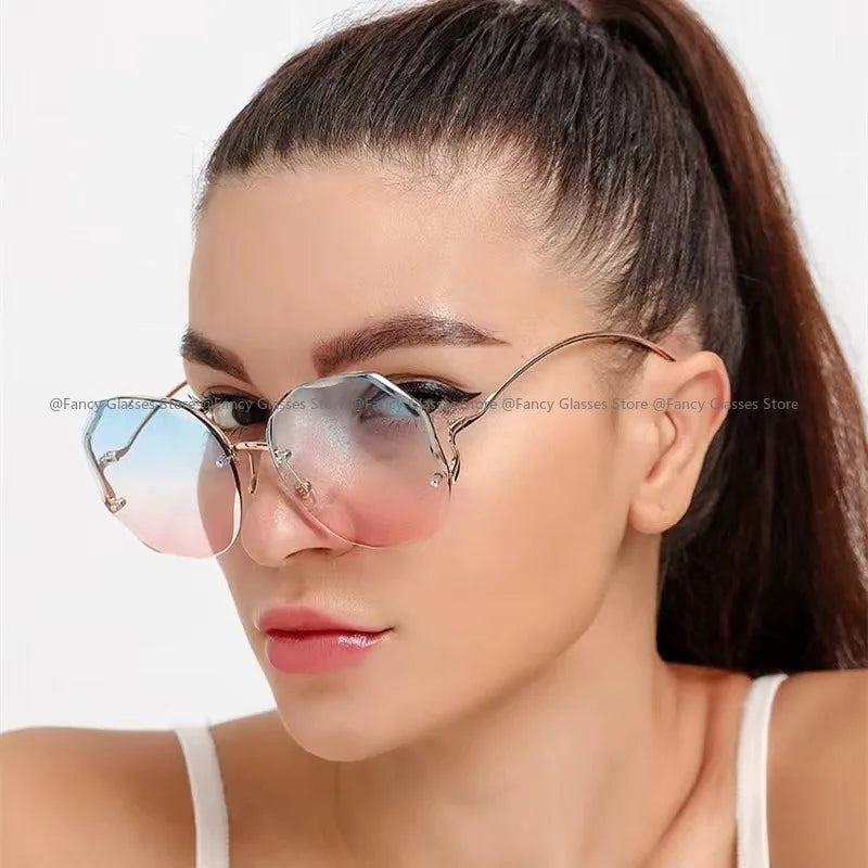 Female Ins Popular Sunglasses Luxury Frameless Ocean Lens Large Sun Glasses Goggles Fashion Travel UV400 Eyewear for Women Men