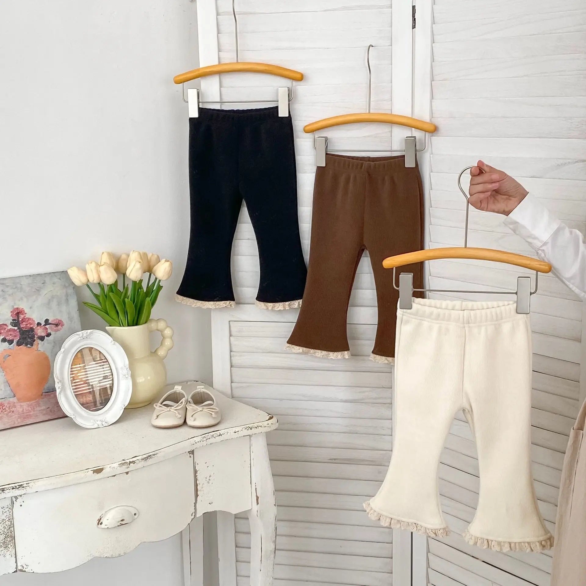 2025 Autumn Collection Girls' Velvet Bellbottom Pants with Western Style Lace Pants, Versatile Warm Baby Girls' Casual Pants