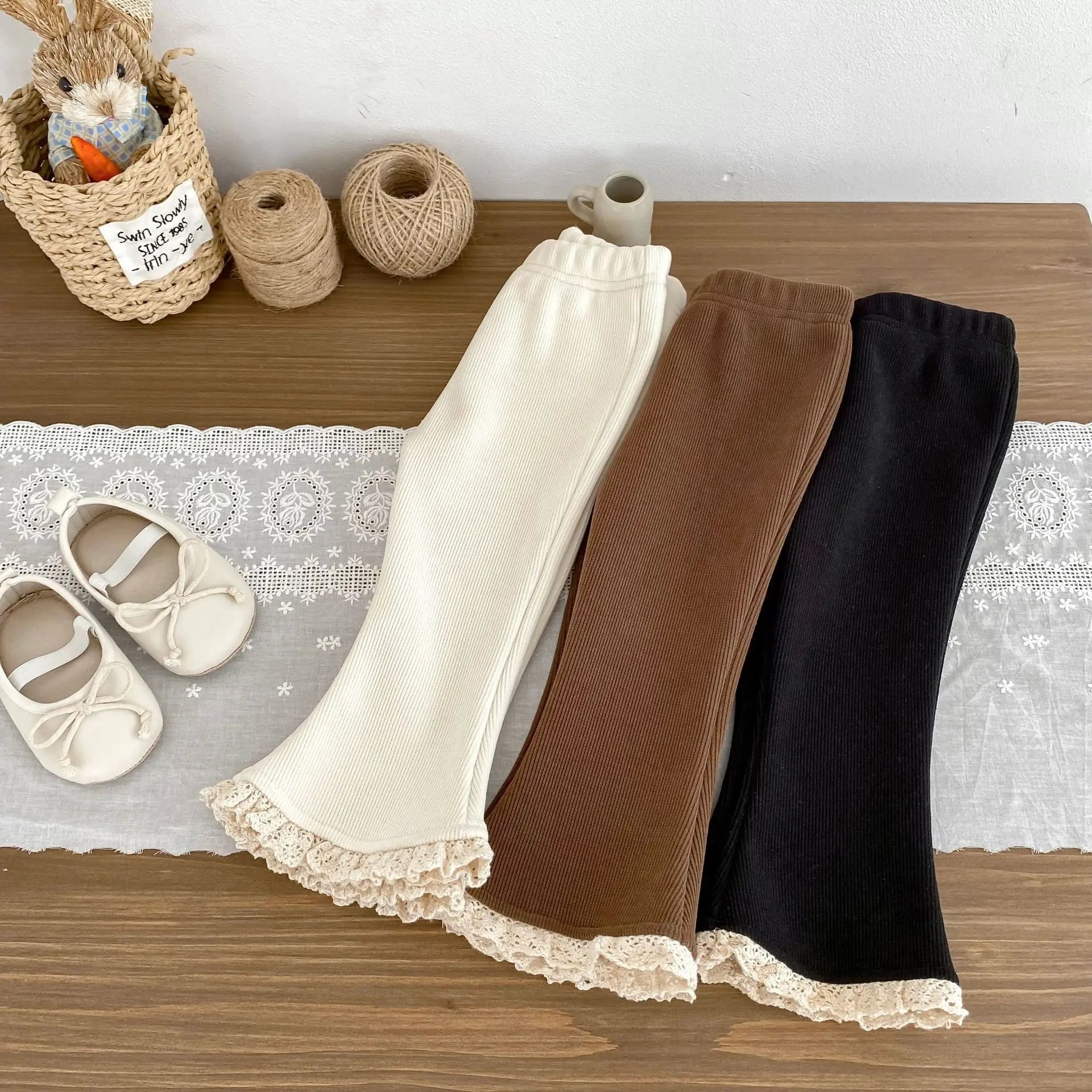 2025 Autumn Collection Girls' Velvet Bellbottom Pants with Western Style Lace Pants, Versatile Warm Baby Girls' Casual Pants