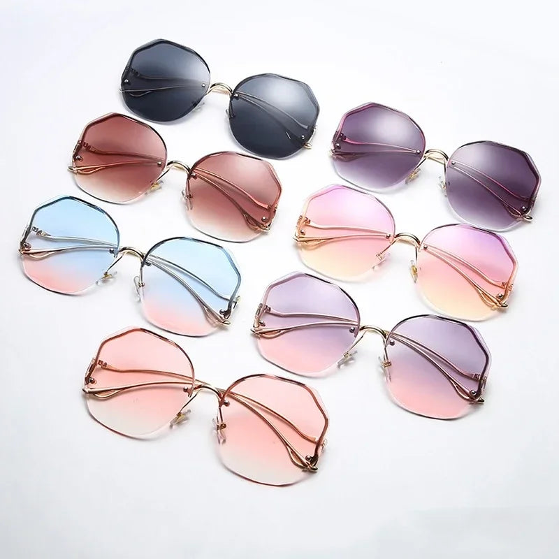 Female Ins Popular Sunglasses Luxury Frameless Ocean Lens Large Sun Glasses Goggles Fashion Travel UV400 Eyewear for Women Men