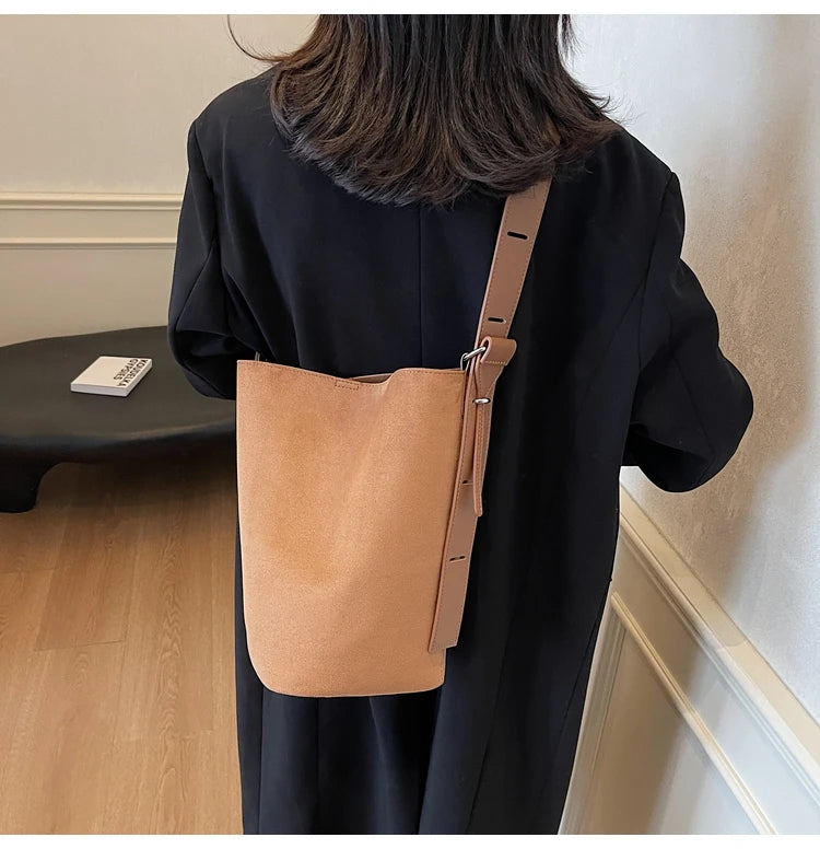 Retro Frosted Buet Bag Large Capaci Commuter Women's Single oulder Slant Cross Bag Soft PU Material Buet ape