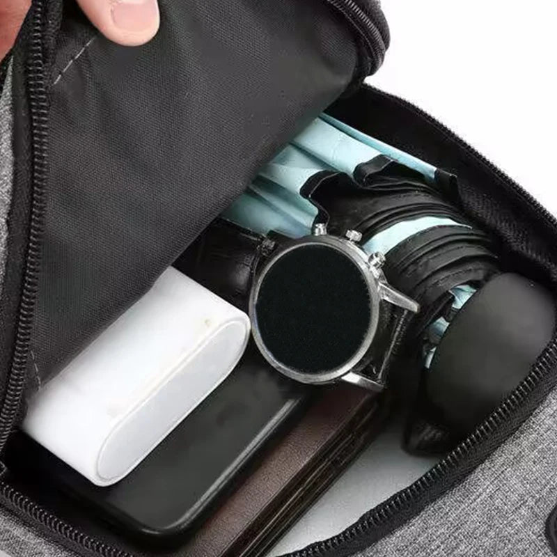 Men's cross-body bag for casual, sporty and travel use, single shoulder and front carrying style backpack