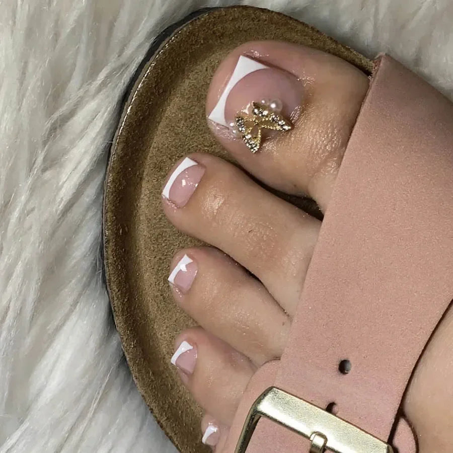 New French False Toe Nails with Heart Rhinestone Design White Edge Summer Press on Toenails Fashion Manicure Fake Toenail Patch