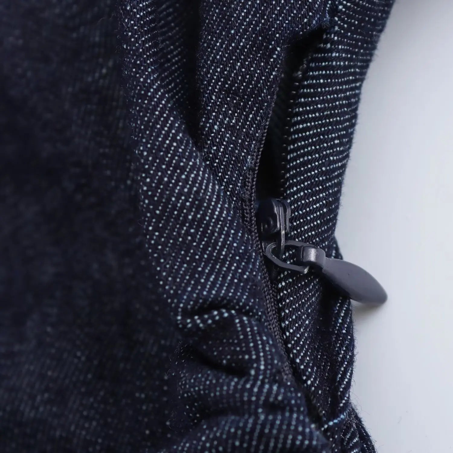 2025 traf Spring New 1975 series denim MIDI dress with lapel side zipper fashion wrinkle waist slim elegant dress