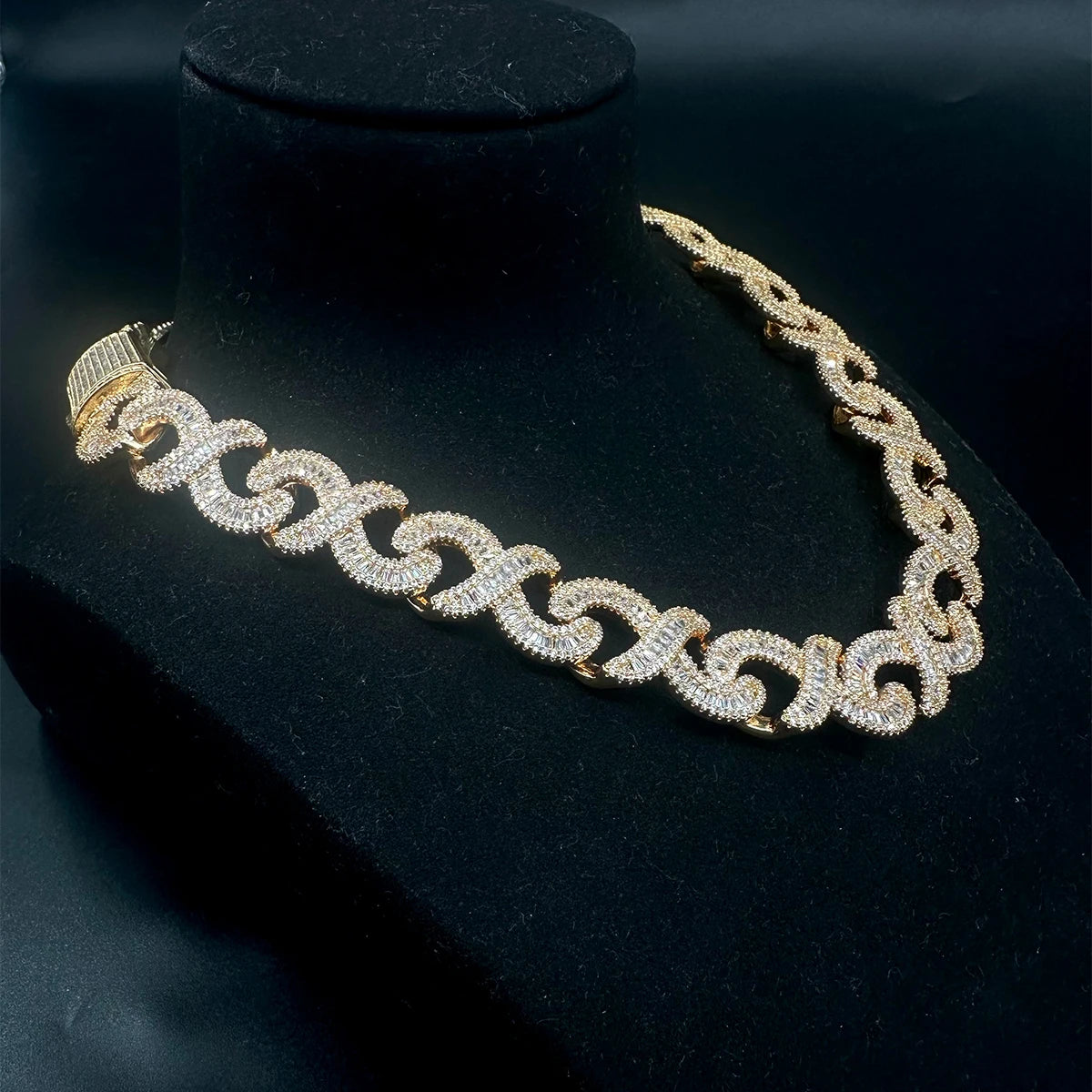 Aokaishen Spring Clasp Baguette Infinity Chain for Women Necklace Choker Real Gold Plated Hip Hop Jewelry