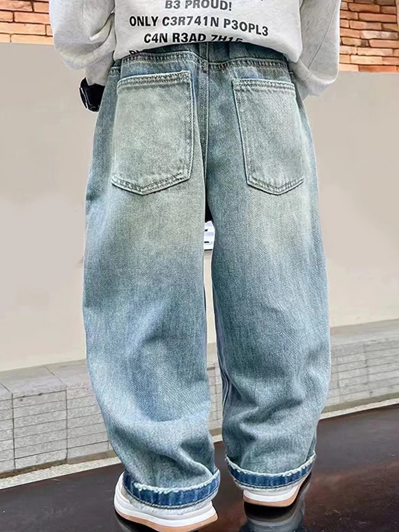 Vintage-washed loose-fit straight-leg relaxed long casual trendy jeans for teenage boy students