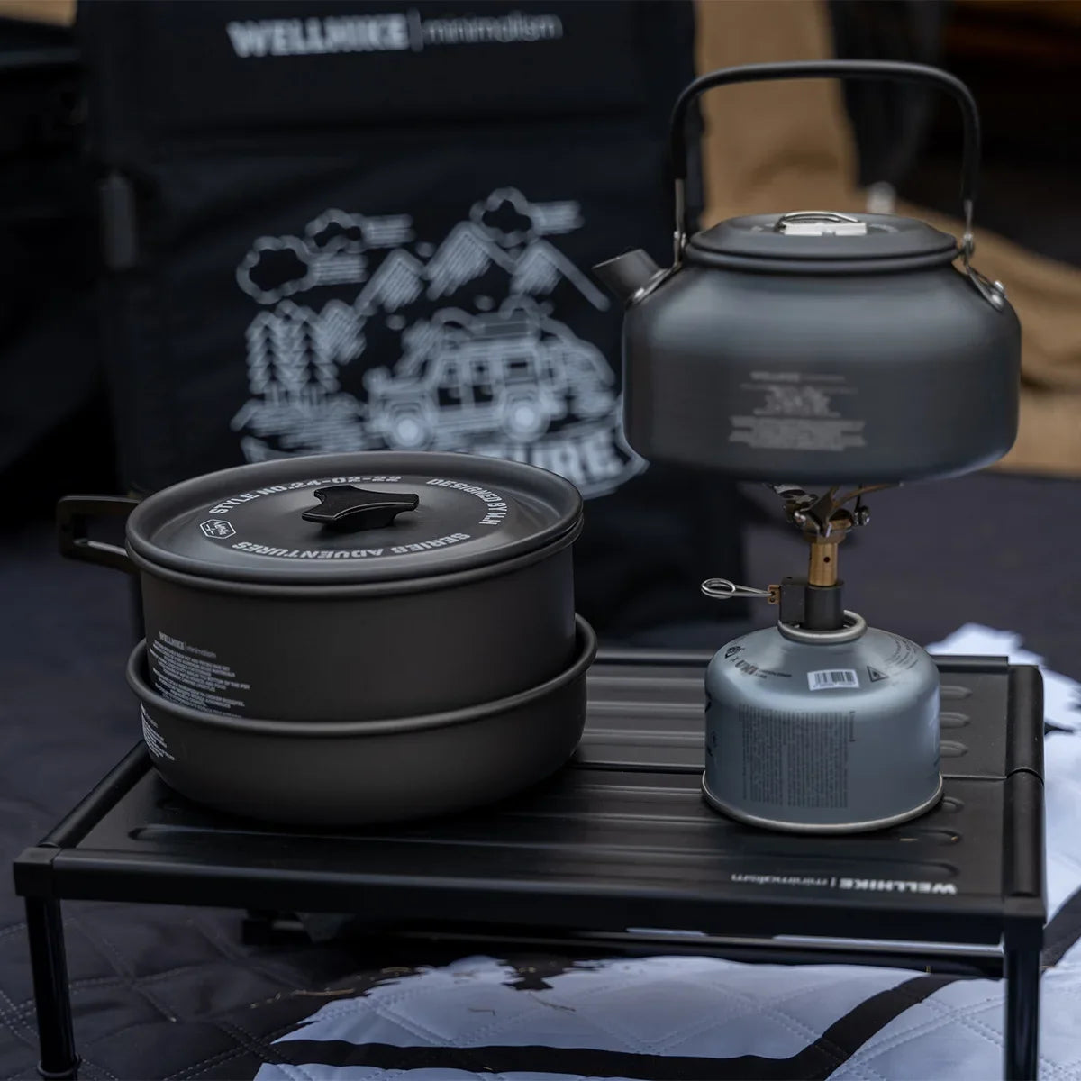 Outdoor Camping Set Pot 1-2 People Pot Portable Camping Cooker Picnic Camping Pot Kettle Frying Pan Cooking Pot, Folding Table