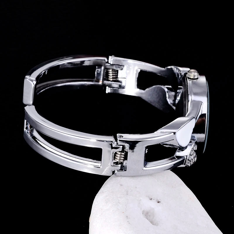 Women Vintage Heart Watch Design Quartz Fashion Silver Classic Crystal Stainless Steel Luxury Wristwatch Mujer Relogios Feminine