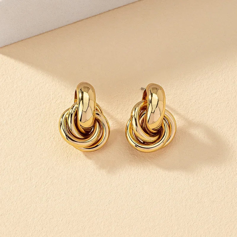 Unique Geometric Irregular Striped Large Ear Buckle Earrings for Women Creative Metal Gold Color Fan Shaped Earring Jewelry Gift