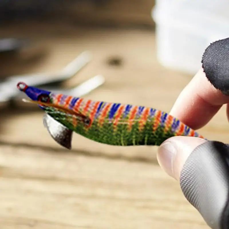 Glow Artificial Squid Lure Saltwater Wood Shrimp Lures Fluorescent Fishing Baits Realistic Freshwater Fish Luring For Sea River