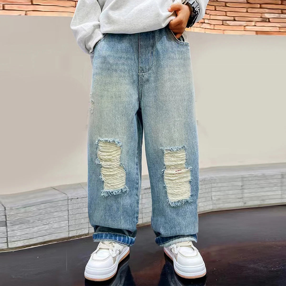 Vintage-washed loose-fit straight-leg relaxed long casual trendy jeans for teenage boy students