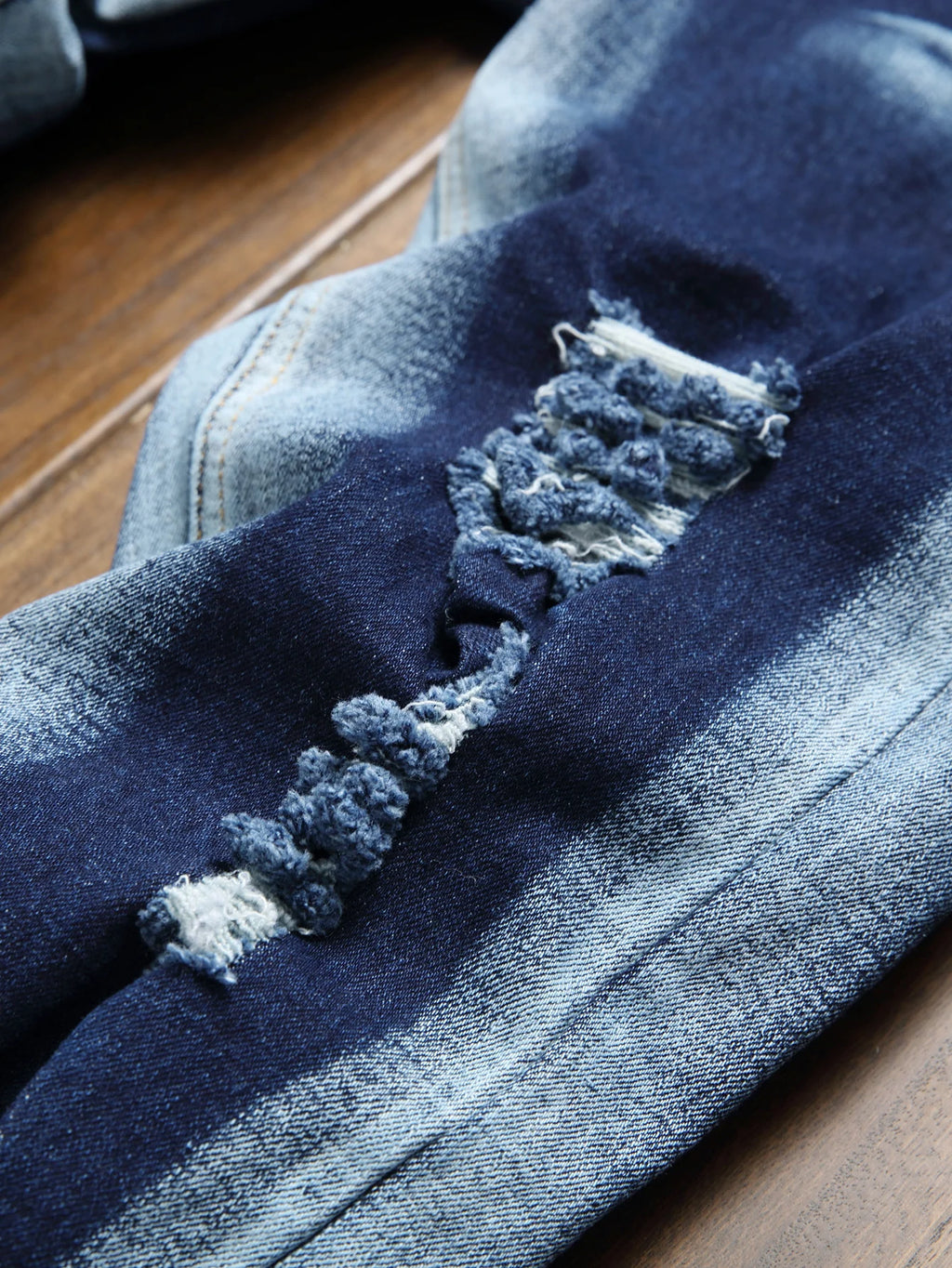 Stylish Mid Stretch Slim Fit Jeans - Men's Mid Waist Distressed And Ripped Denim Jeans With Tassels For All Seasons Street Wear