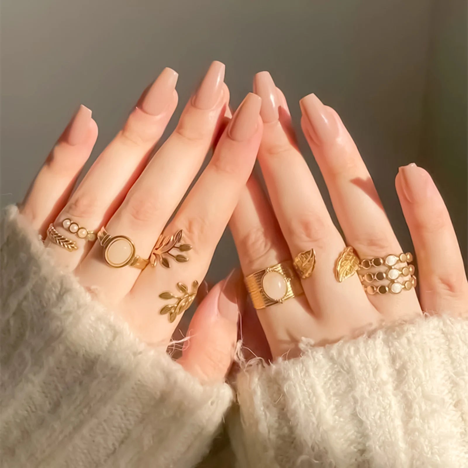 24pcs/box False Nails With Glue Mid-length Round Head Vintage Wine Red Fashion Artificial Nail Press On Fake Nail Art Decoration