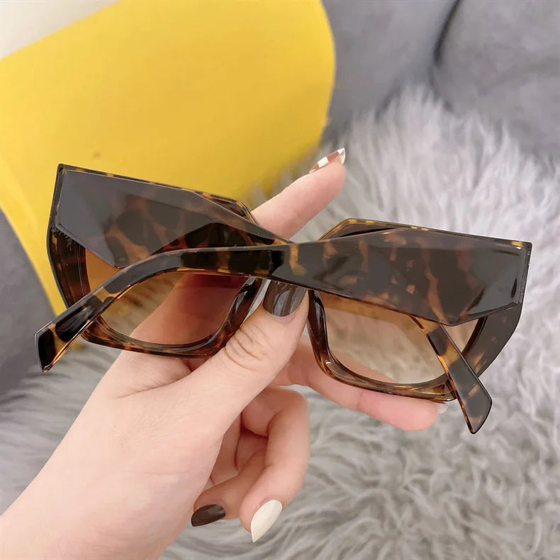 New Small Sunglasses Women Trendy Brand Sun Glasses Female Designer Vintage Eyewear Men Square Glasses UV400 Oculos De Sol