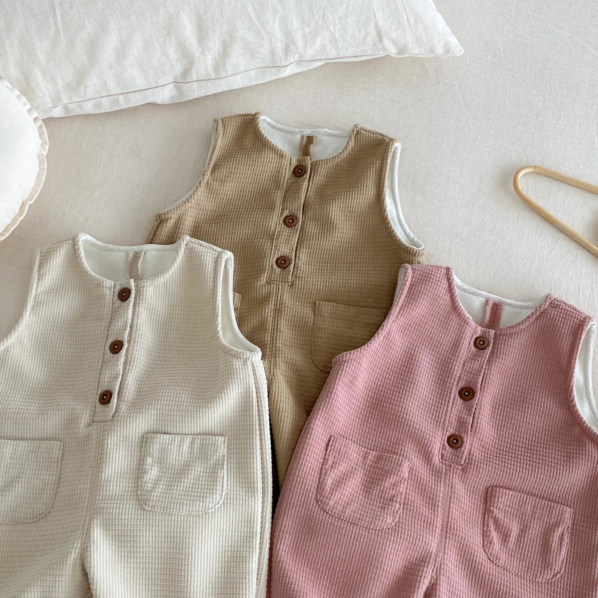 Children's Velvet Overalls 0-5 Years Old Winter Korean Children's Clothing Boys' Fashionable Casual Pants Girls' Pants