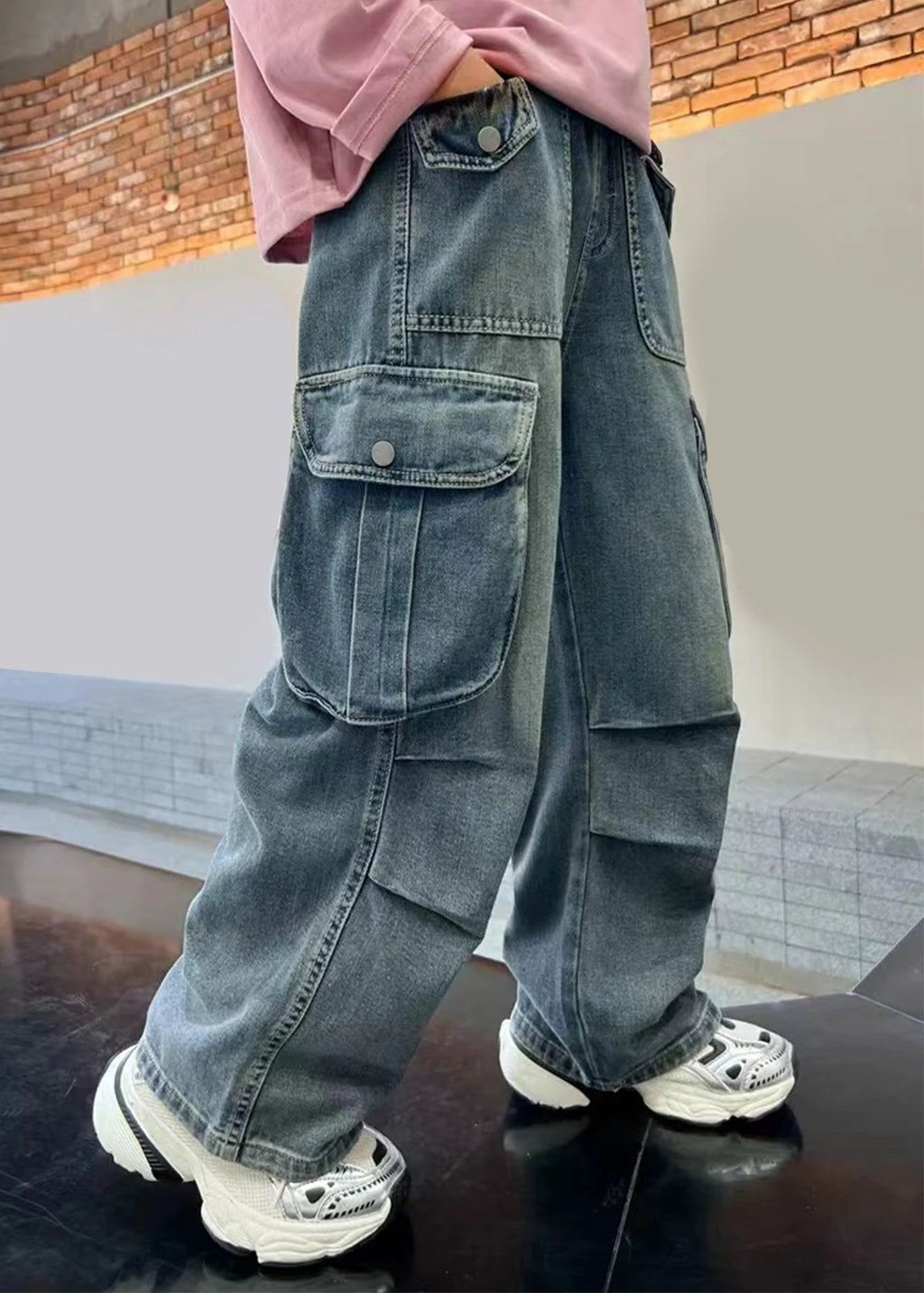 Loose-fit preppy-style casual denim jeans for teenage boys – versatile, stylish, and rugged washed s