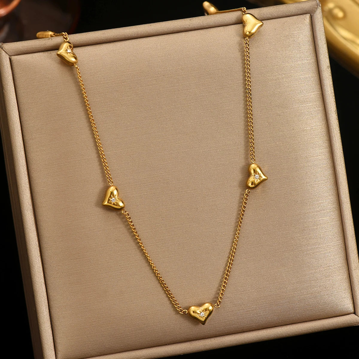 Lxalry Gold Heart Necklace for Women – 18K Gold Plated Stainless Steel Dainty Layered Jewelry, Waterproof Hypoallergenic Non-Tar