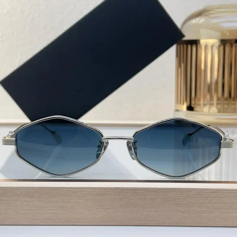 Outdoor Sunglasses Women Brand Designer Classic Irregular New Fashion Retro Personality Aesthetic Luxury Sun Glasses UV400