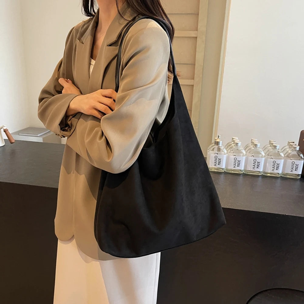 Women Suede Shoulder Bag Trendy Bucket Bag with Pocket Retro Handbag Hobo Bag for Work Travel Shopping